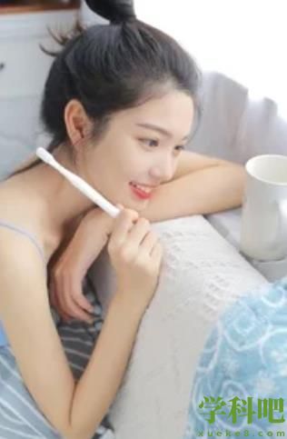 草莓茄子榴莲向日葵绿巨人下载：软件中有你想看的各种类型的视频！