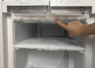 冰箱冷藏室结冰怎么办(冰箱冷藏室结冰怎么办用白酒)