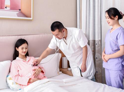 月子中心多少钱一月(月子中心大概要多少钱)