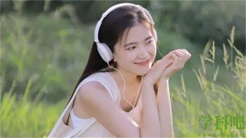 小猪视频芭蕉视频草莓视频幸福宝绿巨人：绿巨人芭乐丝瓜草莓向日葵小猪鸭脖无限观看