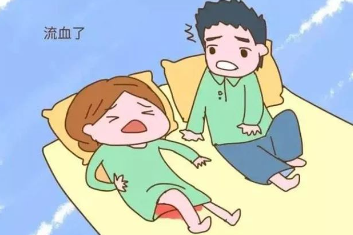 同房出血什么原因严重吗(同房后腹痛是什么原因)