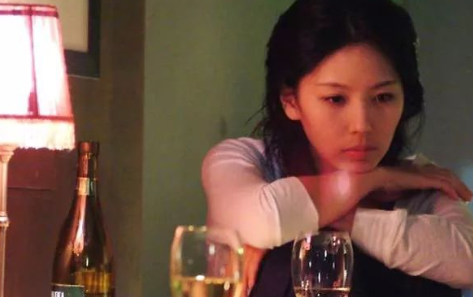 为什么女生害怕海底捞月(为什么女生害怕海底捞月是那种动作)