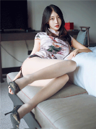 三个人弄得我走不了路