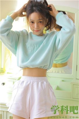 打扑克视频全程不盖被子品质超高，网友：没有辜负信任！