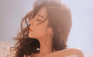 他的手一点一点往下移动视频观看升级后开放，大家都在看【性骚扰的真相】，网友：太火了