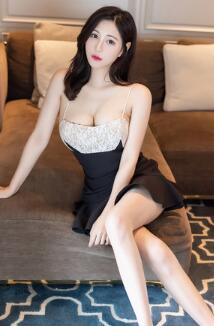 把冰块一颗一颗往里堆，把冰块一颗一颗往里堆楚晚宁