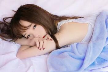 三个人一起玩我的T面(三个人一起我会)