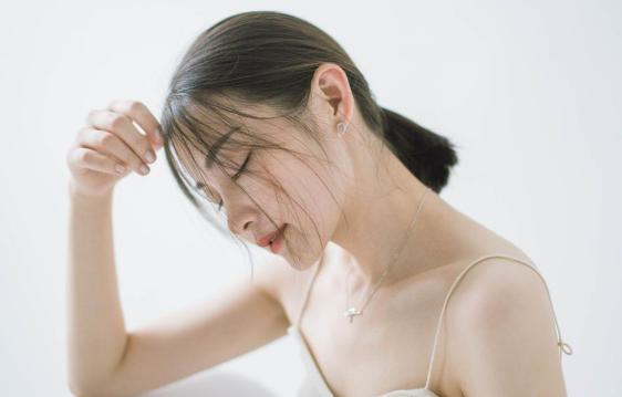 好喜欢男朋友咬我的小兔兔(为什么男朋友喜欢捏我的小兔兔)