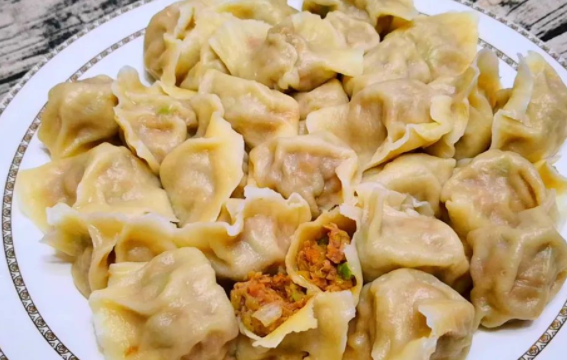 立秋吃饺子还是吃面条，立秋吃什么食物比较好？