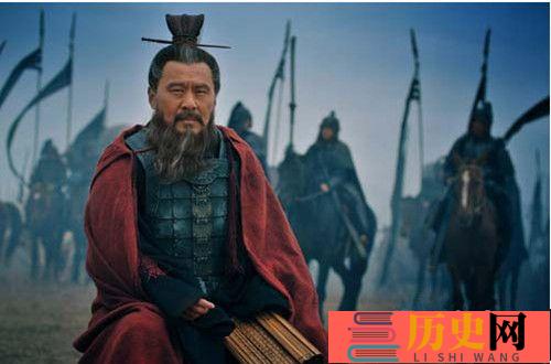 曹操是忠臣还是反贼(曹操是忠臣还是反贼)