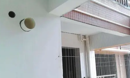 商品房烟管能敲吗一楼敲掉烟道属于违建吗(1楼烟道敲掉后漏水怎么办)