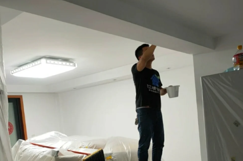 旧房子墙面翻新刷乳胶漆好还是贴壁纸好